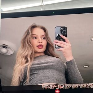 Meet your Posher, Yana